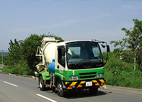 運搬車両